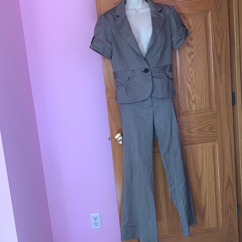 Women’s suit